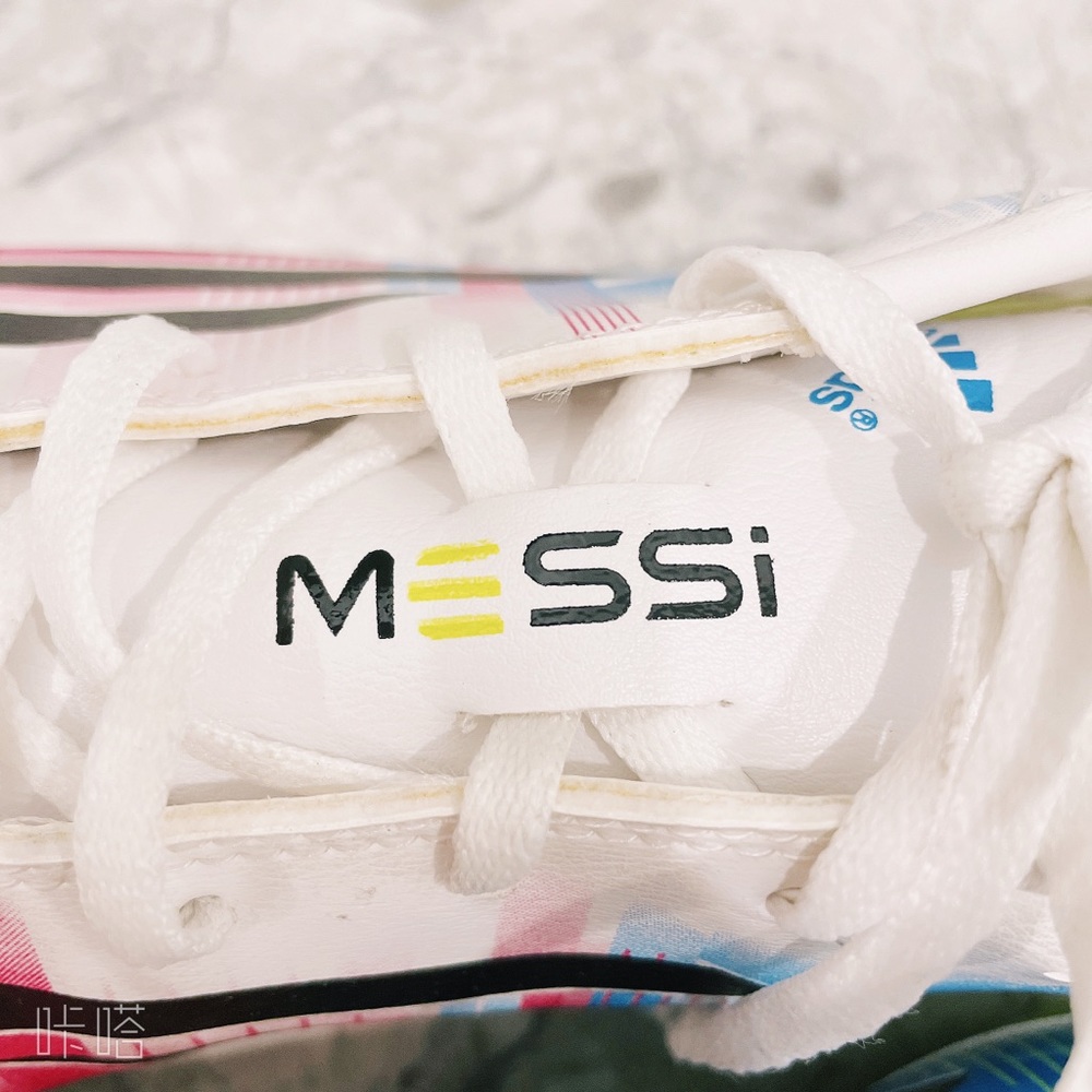 Adidas F30 Messi soccer shoes - Picture 6 of 8